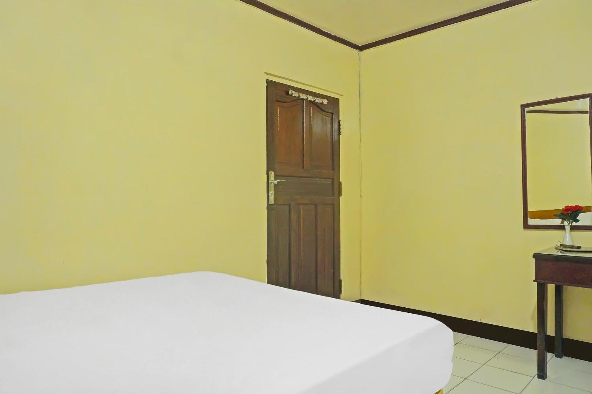 Spot On 92466 Adam Kost Syariahnearwisata Jembatan Barito Hotel Banjarmasin  Exterior photo